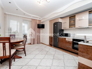 Apartament cu 2 camere, 80 m², Buiucani, Chișinău foto 2