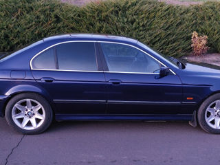 BMW 5 Series foto 6