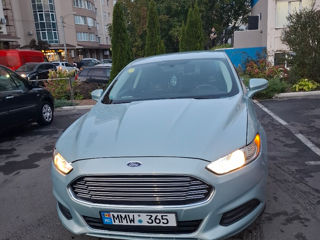 Ford Fusion foto 2