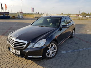 Mercedes E-Class foto 1