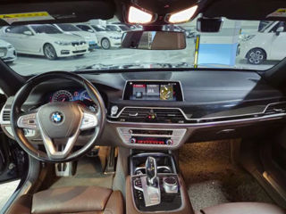 BMW 7 Series foto 18