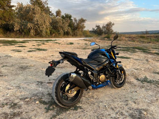 Suzuki GSX S750 foto 4