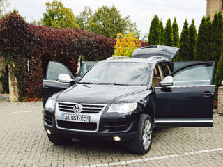 Volkswagen Touareg foto 1