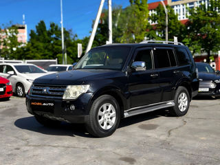 Mitsubishi Pajero foto 3