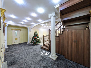 Apartament cu 4 camere, 241 m², Buiucani, Chișinău foto 5