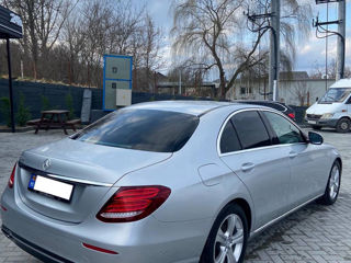 Mercedes E-Class foto 2