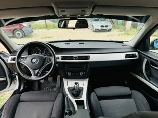 BMW 3 Series foto 8