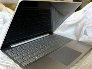 Microsoft surface laptop go 2 foto 3