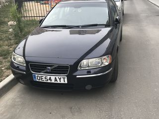 Volvo S60 foto 1