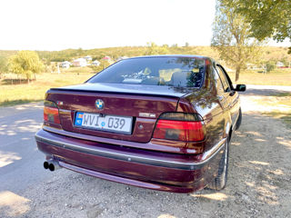 BMW 5 Series foto 6