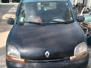 Vând piese de Renault Kangoo 1.9 diesel anul 2000.