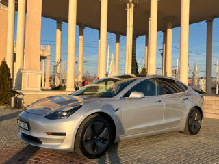 Tesla Model 3 foto 8