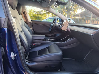 Tesla Model 3 foto 7