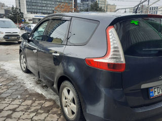 Renault Grand Scenic foto 1