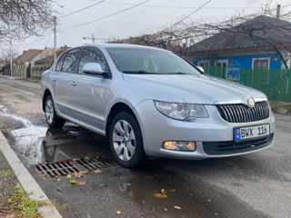 Skoda Superb foto 2