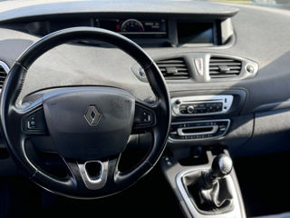 Renault Grand Scenic foto 8