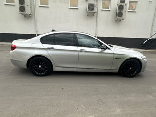 BMW 5 Series foto 7