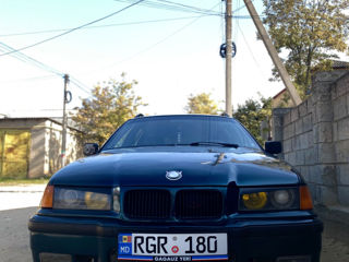 BMW 3 Series foto 8