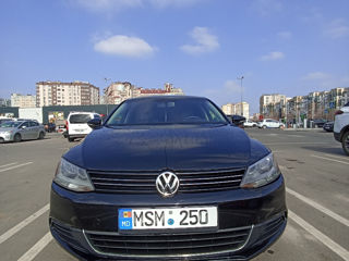 Volkswagen Jetta foto 4