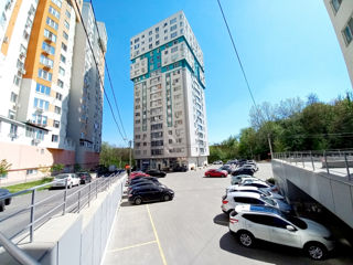 Apartament cu 2 camere, 72 m², Centru, Chișinău foto 1
