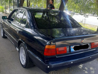 BMW 5 Series foto 3