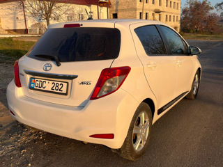 Toyota Yaris foto 8