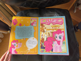 Cartea cu puzzle-uri My little pony foto 5