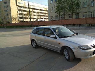 Mazda 323 foto 8