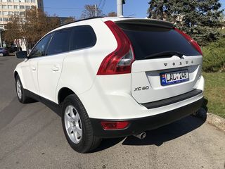 Volvo XC60 foto 6