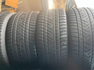 Pirelli 305 35 21 - 275 40 21- dot 2022