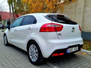 KIA Rio foto 5