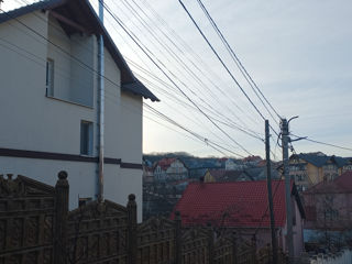 Duplex în zonă de elită, 220 m.p., teren 2,75 ari. foto 3