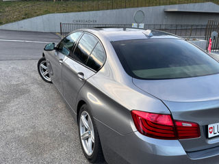 BMW 5 Series foto 2