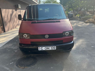 Volkswagen T-4 foto 1