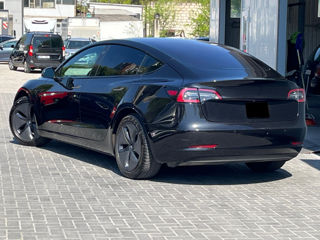 Tesla Model 3 foto 3