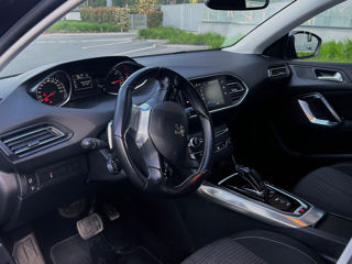 Peugeot 308 foto 8