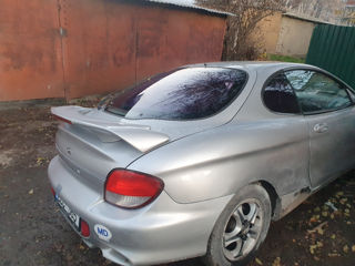 Hyundai Coupe foto 3