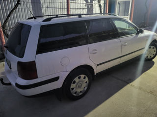 Volkswagen Passat foto 3