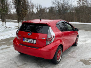 Toyota Prius c foto 4