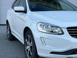 Volvo XC60 foto 2