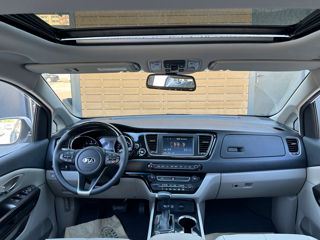 KIA Carnival foto 5