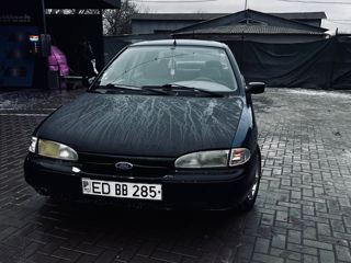 Ford Mondeo foto 2