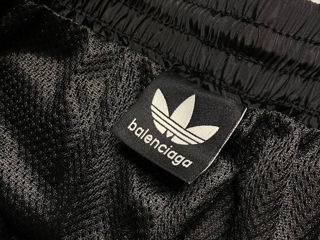 Pantaloni Adidas x Balenciaga foto 5