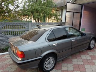 BMW 3 Series foto 2