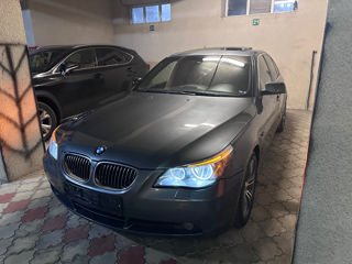 BMW 5 Series foto 2