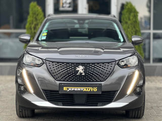 Peugeot 2008 foto 2