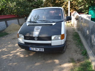 Volkswagen Transporter foto 1