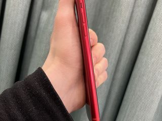 iPhone Xr,Red,64GB. фото 5