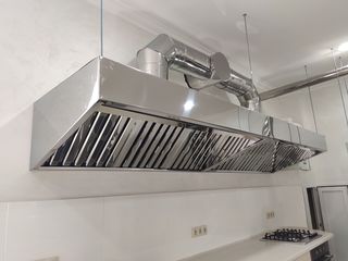 Hote Inox cu sistem de ventilare si instalare de la producator