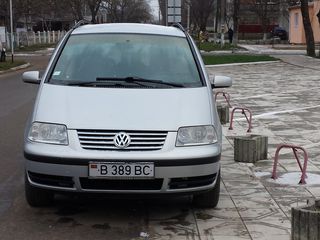 Volkswagen Sharan foto 2